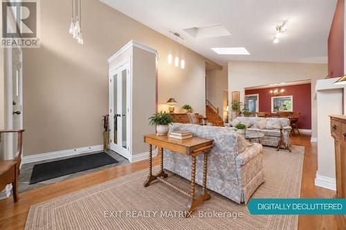 1866 Lenester Avenue, Ottawa, ON 