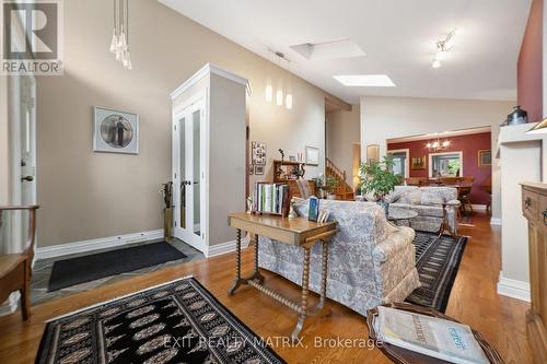1866 Lenester Avenue, Ottawa, ON 