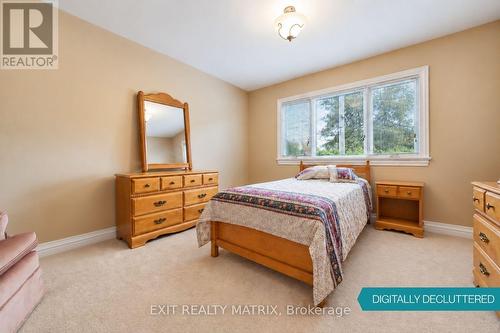 1866 Lenester Avenue, Ottawa, ON 