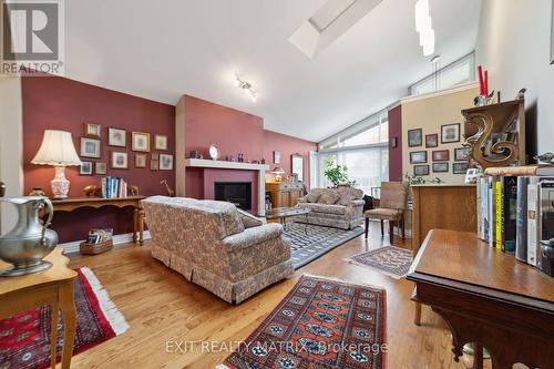 1866 Lenester Avenue, Ottawa, ON 