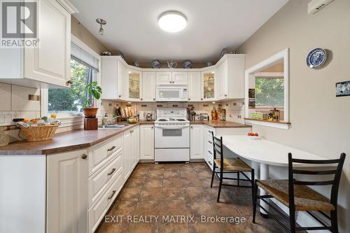 1866 Lenester Avenue, Ottawa, ON 