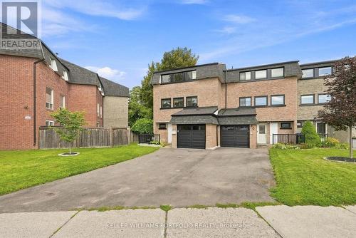 32 HENDERSON DRIVE , Aurora, Ontario L4G 3L2 2