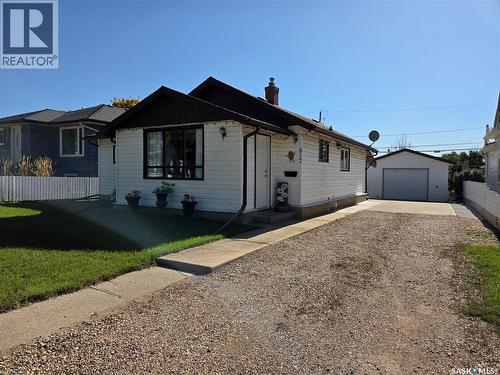 817 Stadacona Street E, Moose Jaw, SK 