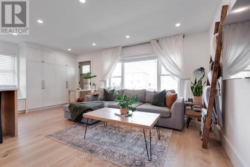 16 Robindale Avenue, Toronto, ON 