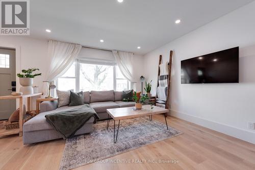 16 Robindale Avenue, Toronto, ON 