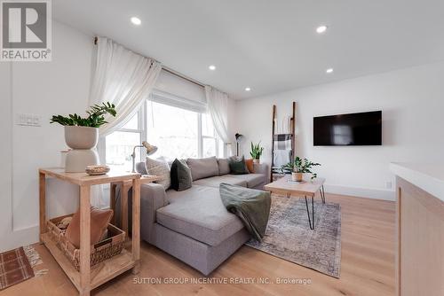 16 Robindale Avenue, Toronto, ON 
