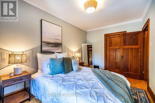 142 Adelaide Avenue W, Oshawa (O'Neill), ON 