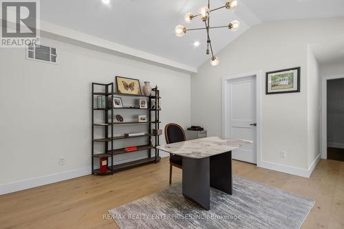 551 Cochise Crescent, Mississauga, ON 