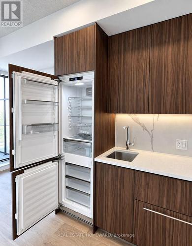 2707 - 68 ESTHER SHINER BOULEVARD , Toronto, Ontario M2K 0J6 4