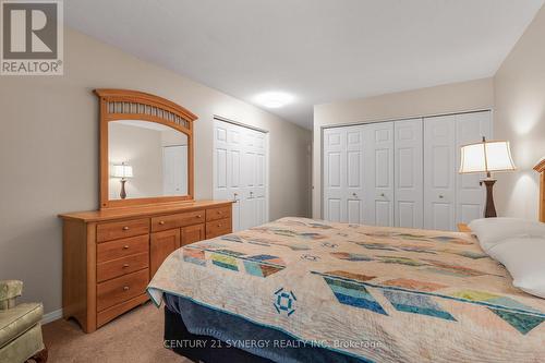 Main Floor Primary Bedroom - 16 - 32 Innesbrook Court, Ottawa, ON 