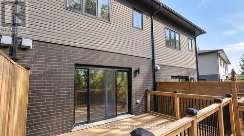 908 Robert Ferrie Drive, Kitchener, ON 