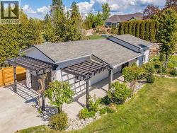 Huge extra tall garage and shop in the back with automatic garage door - 
