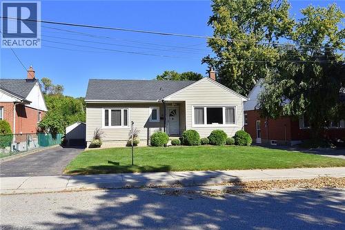 31 Kemp Drive, Hamilton, ON 