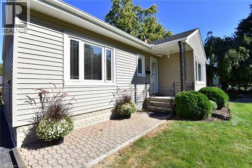 31 Kemp Drive, Hamilton, ON 