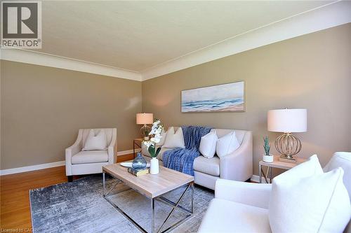 31 Kemp Drive, Hamilton, ON 