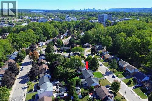 31 Kemp Drive, Hamilton, ON 