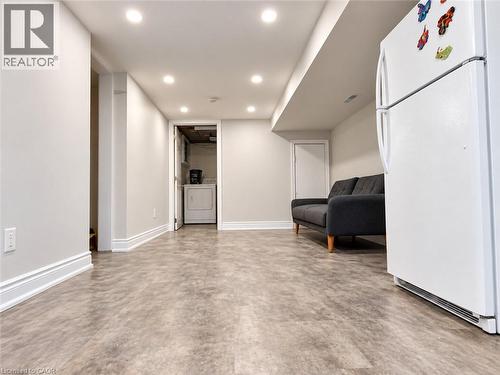 492 COURTLAND Avenue E Unit# LOWER , Kitchener, Ontario N2G 2W7 3