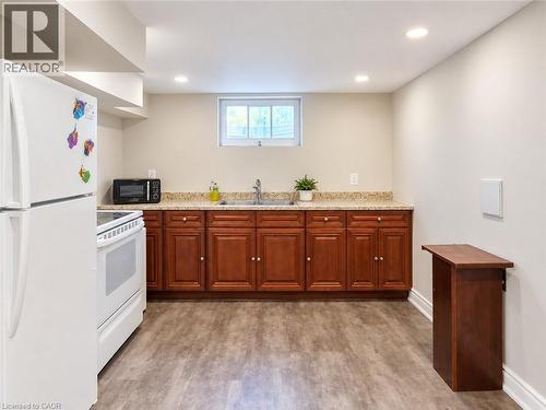492 COURTLAND Avenue E Unit# LOWER , Kitchener, Ontario N2G 2W7 5