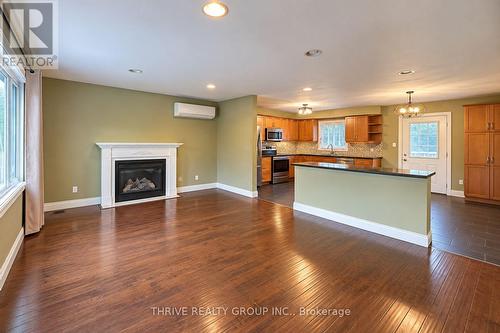 UPPER - 562 KNIGHTS HILL ROAD , London South (South O), Ontario N6J 3A2 4