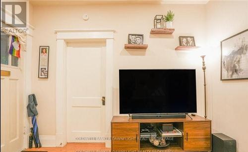 33 PALACE STREET , London East (East F), Ontario N6B 3A6 4