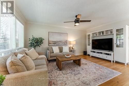 407 Baverstock Crescent, Milton (Cl Clarke), ON 