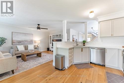 407 Baverstock Crescent, Milton (Cl Clarke), ON 