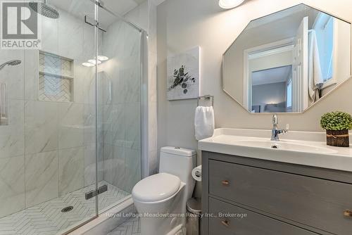 407 Baverstock Crescent, Milton (Cl Clarke), ON 