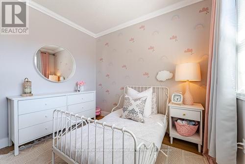 407 Baverstock Crescent, Milton (Cl Clarke), ON 