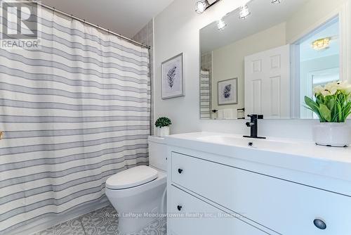 407 Baverstock Crescent, Milton (Cl Clarke), ON 
