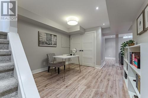 407 Baverstock Crescent, Milton (Cl Clarke), ON 