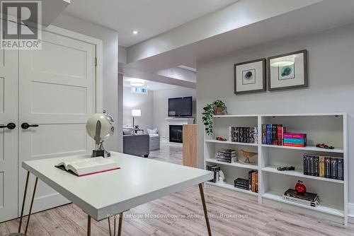 407 Baverstock Crescent, Milton (Cl Clarke), ON 