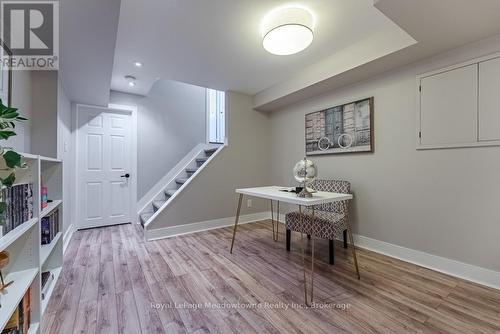 407 Baverstock Crescent, Milton (Cl Clarke), ON 