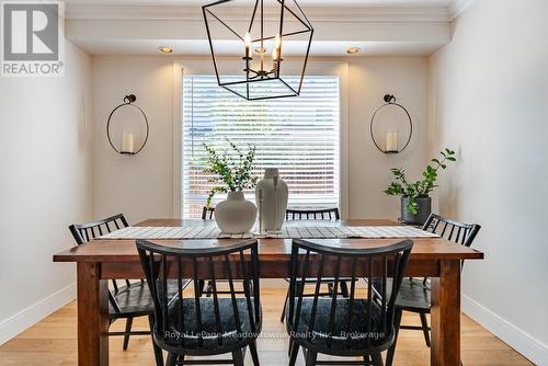 407 Baverstock Crescent, Milton (Cl Clarke), ON 