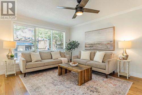 407 Baverstock Crescent, Milton (Cl Clarke), ON 