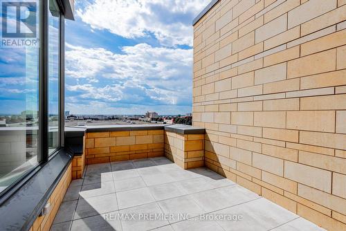 Th17 - 7 Buttermill Avenue, Vaughan, ON 