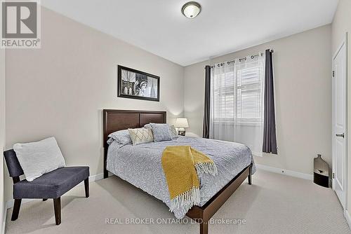 Bright 2nd Bedroom - 20 Birkdale Place, Newmarket, ON 