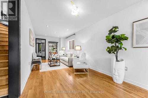 106 Larratt Lane, Richmond Hill, ON 