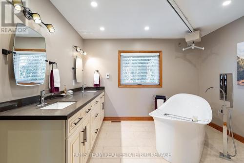 142 Nelson Street, Barrie, ON 