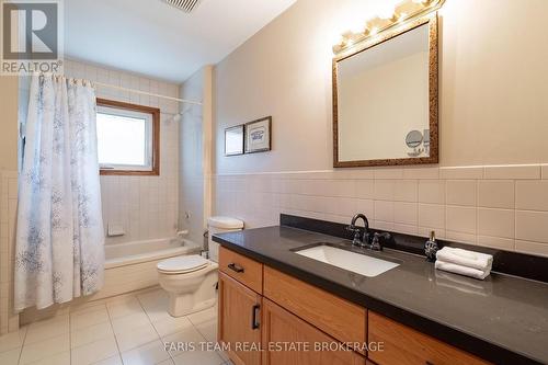 142 Nelson Street, Barrie, ON 