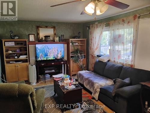 Living room - 4044 Bayview Avenue, Ramara, ON 