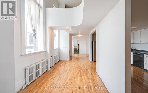 MAIN N - 207A COWAN AVENUE , Toronto, Ontario M6K 1L6 4