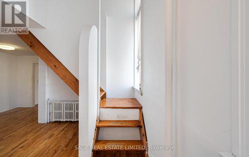 MAIN N - 207A COWAN AVENUE , Toronto, Ontario M6K 1L6 5