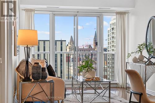 Living room skyline - 1405 - 200 Rideau Street, Ottawa, ON 