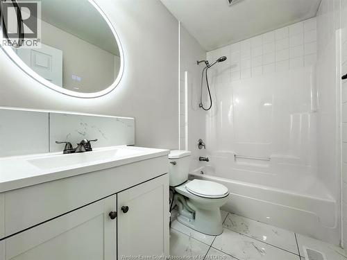3680 HOLBURN , Windsor, Ontario N9E 4T3 5