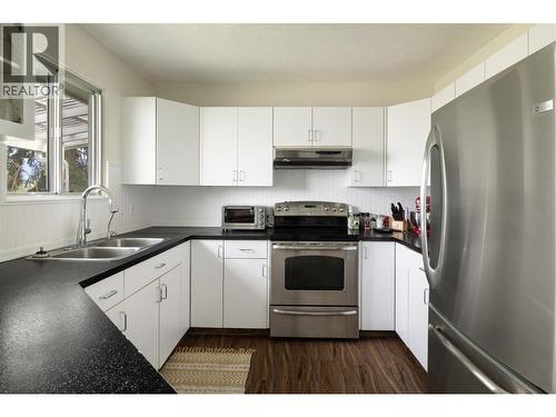 Bright n' Open Kitchen - 3764 Creamery Road, Armstrong, BC 