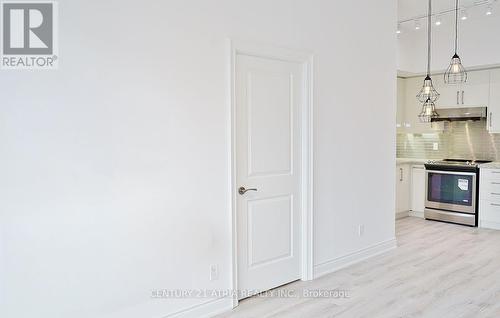 916 - 38 CEDARLAND DRIVE , Markham, Ontario L6G 0G7 2