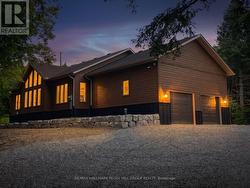 4571 ASPDIN ROAD Muskoka Lakes, ON P0B 1M0