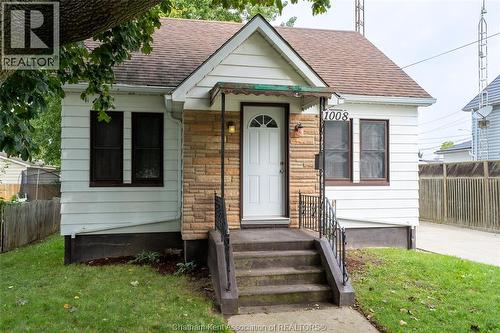 1008 James Street, Wallaceburg, ON 
