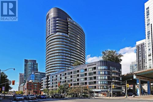 2207 - 38 DAN LECKIE WAY  Toronto, ON M5V 2V6