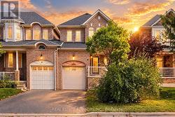 80 DOOLEY CRESCENT Ajax, ON L1T 4J2